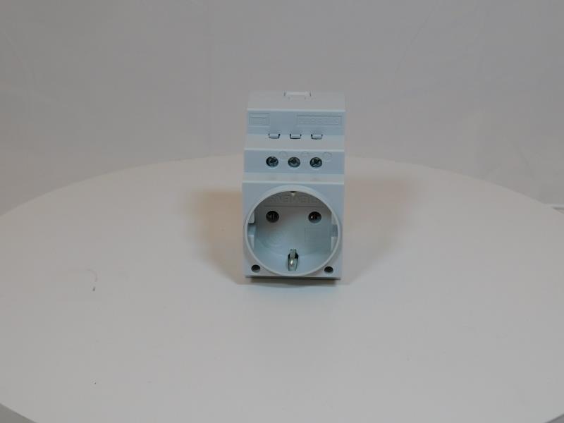 Siemens 5TE6800 SIMSOCKET AC 230V 16A 0,08 kg/Pc Weight: 0,08 kg Turkey
